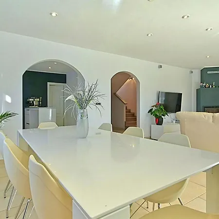 Inga 別荘 ブイェ