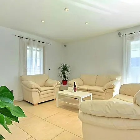 Inga Hébergement de vacances *